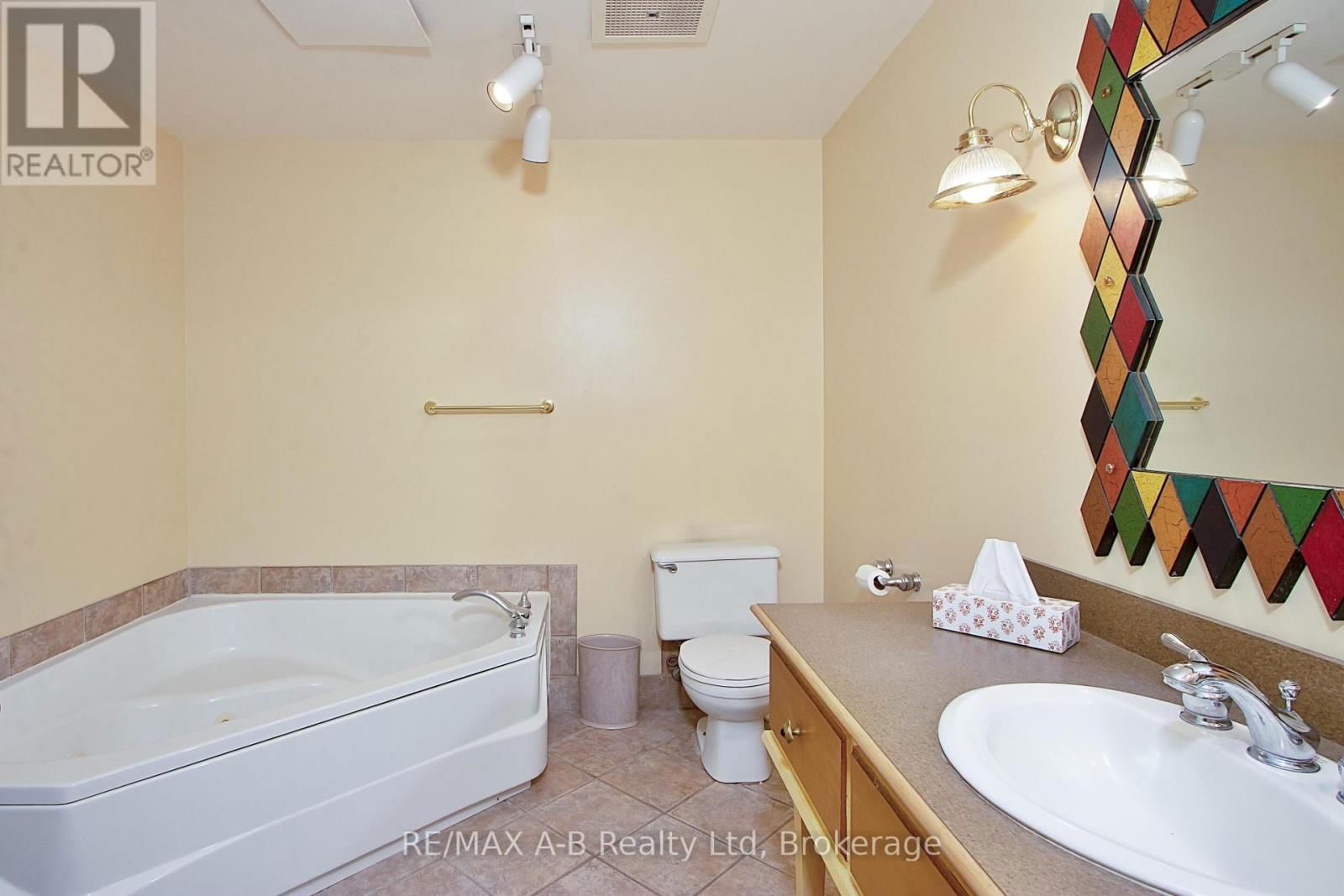 38 ALBERT STREET Image 11