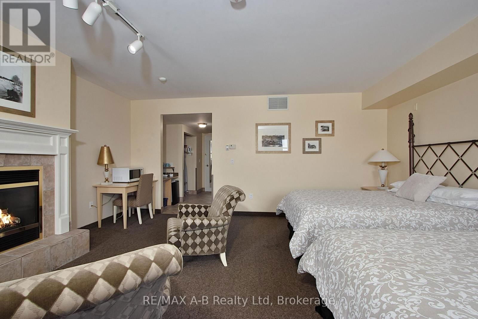 38 ALBERT STREET Image 21