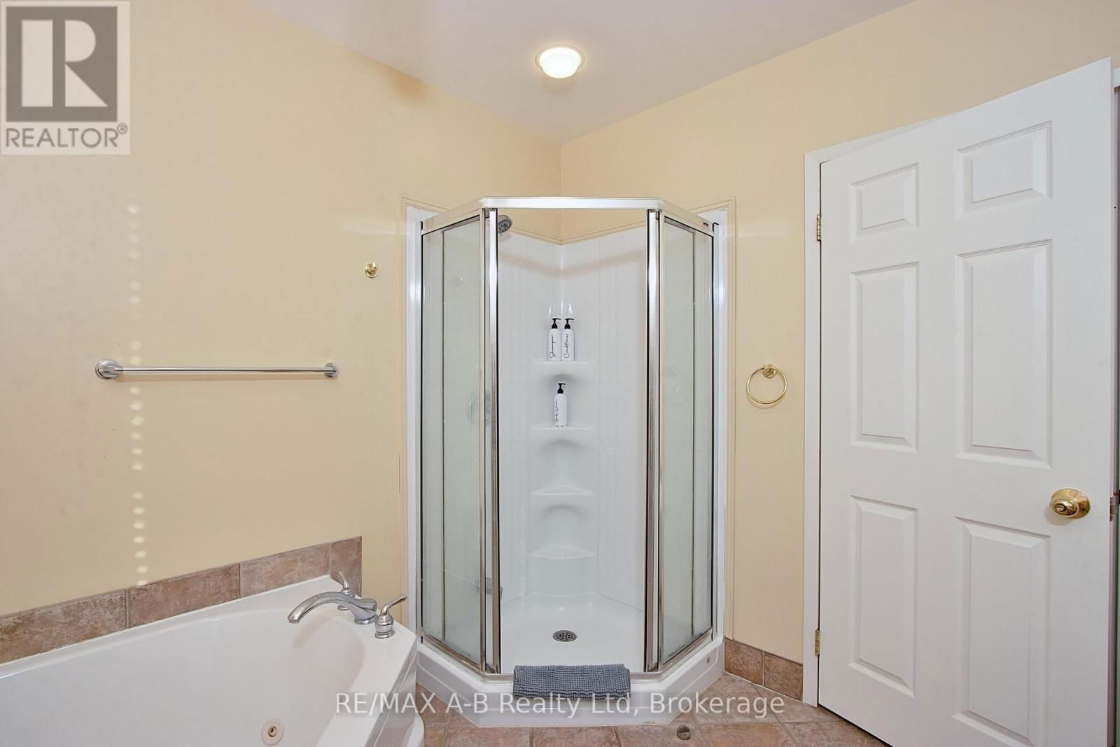38 ALBERT STREET Image 6