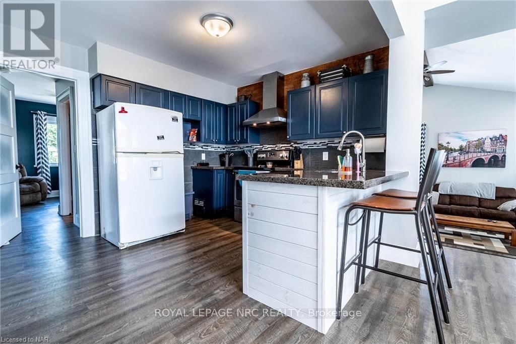 3269 YOUNG AVENUE Image 15