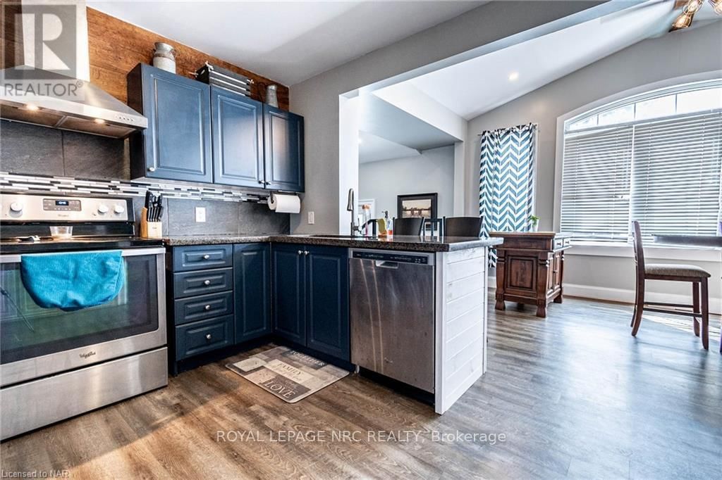3269 YOUNG AVENUE Image 17