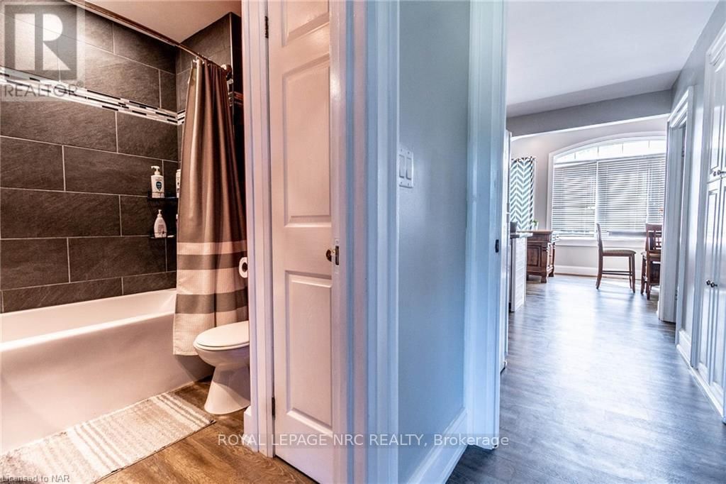 3269 YOUNG AVENUE Image 19