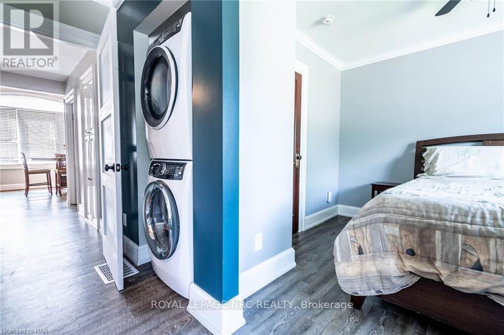 3269 YOUNG AVENUE Image 22