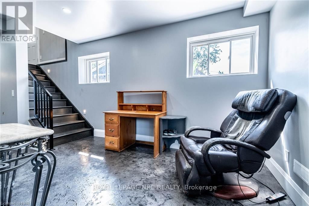 3269 YOUNG AVENUE Image 25