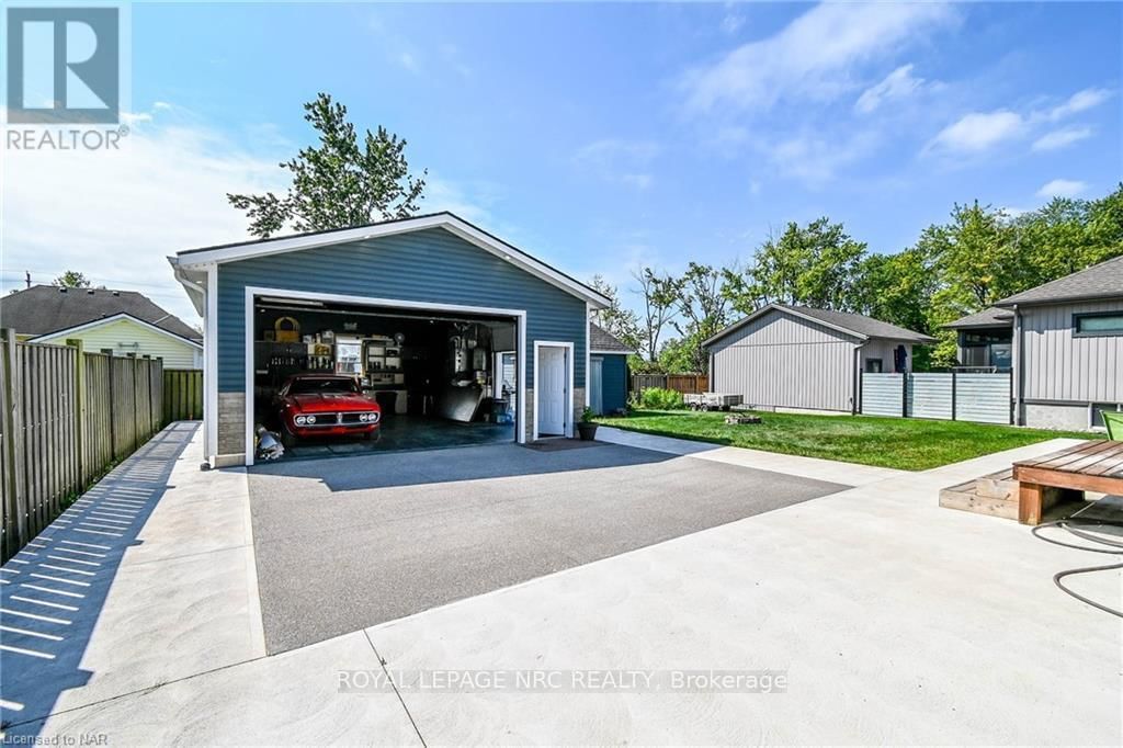 3269 YOUNG AVENUE Image 30