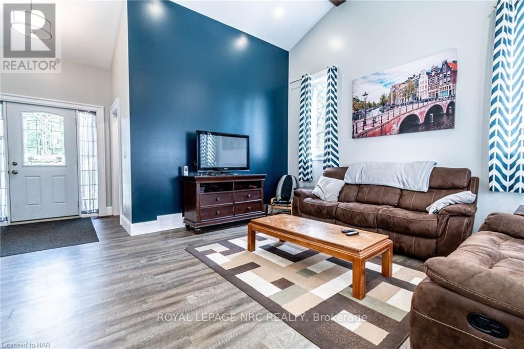 3269 YOUNG AVENUE Image 8