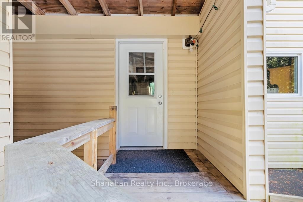 17 LITTLE COVE ROAD SOUTH Image 10