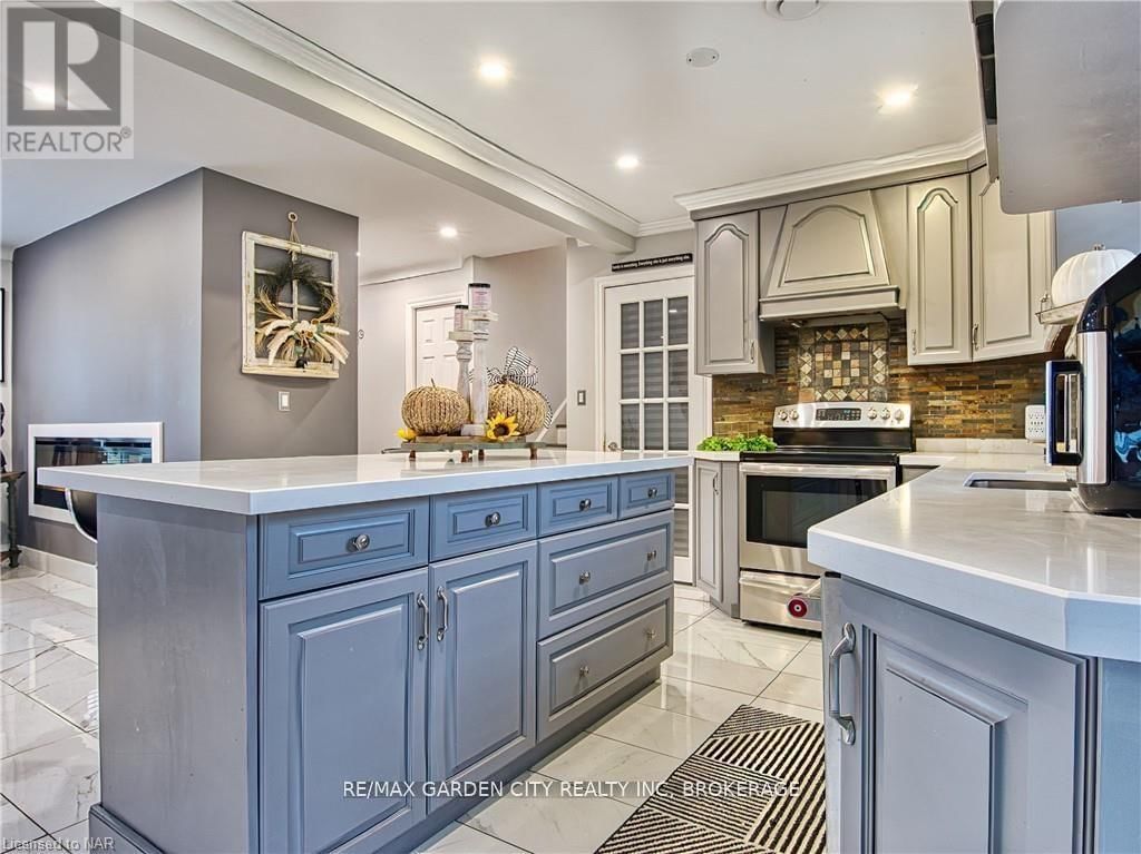 1729 THIRD ST LOUTH Image 15