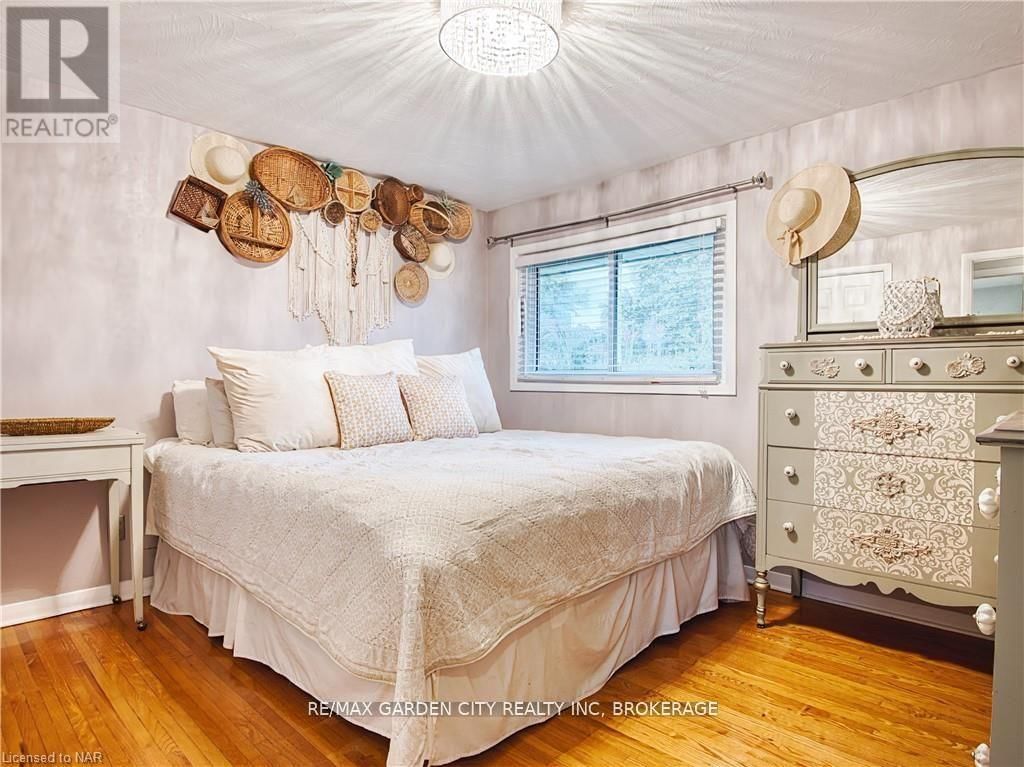 1729 THIRD ST LOUTH Image 20