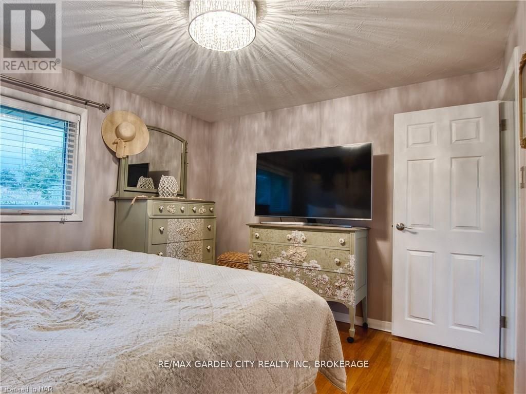 1729 THIRD ST LOUTH Image 21