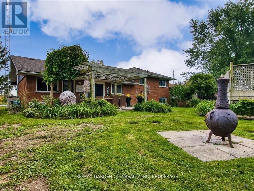 1729 THIRD ST LOUTH Image 39