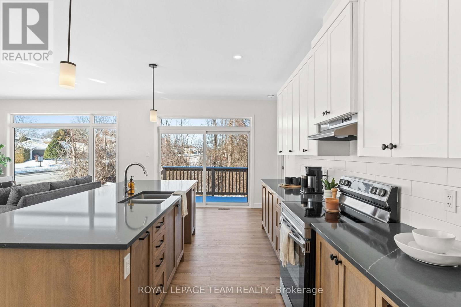 1058 TURNER DRIVE Image 12
