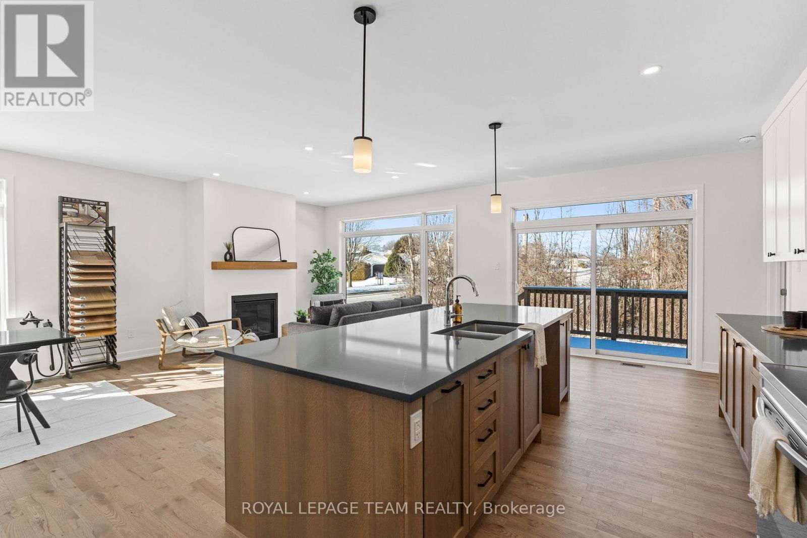 1058 TURNER DRIVE Image 13