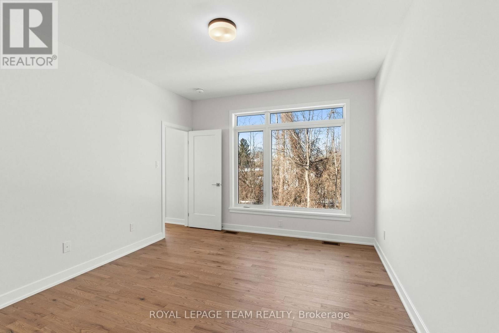 1058 TURNER DRIVE Image 24