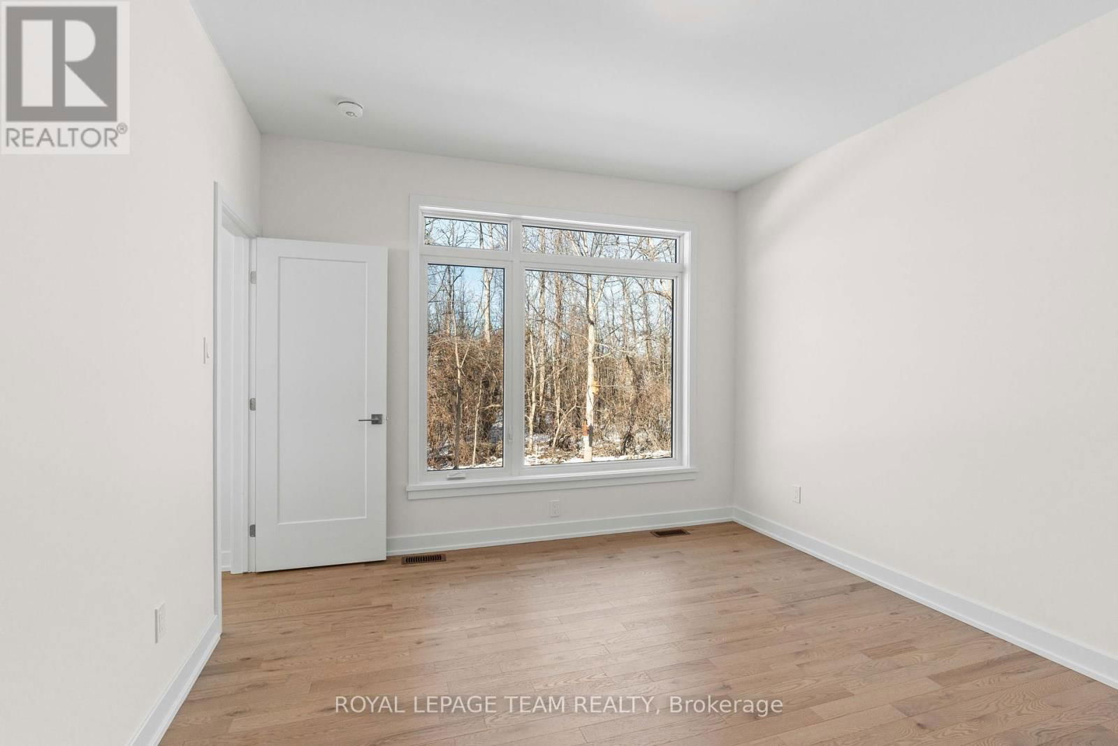 1058 TURNER DRIVE Image 25