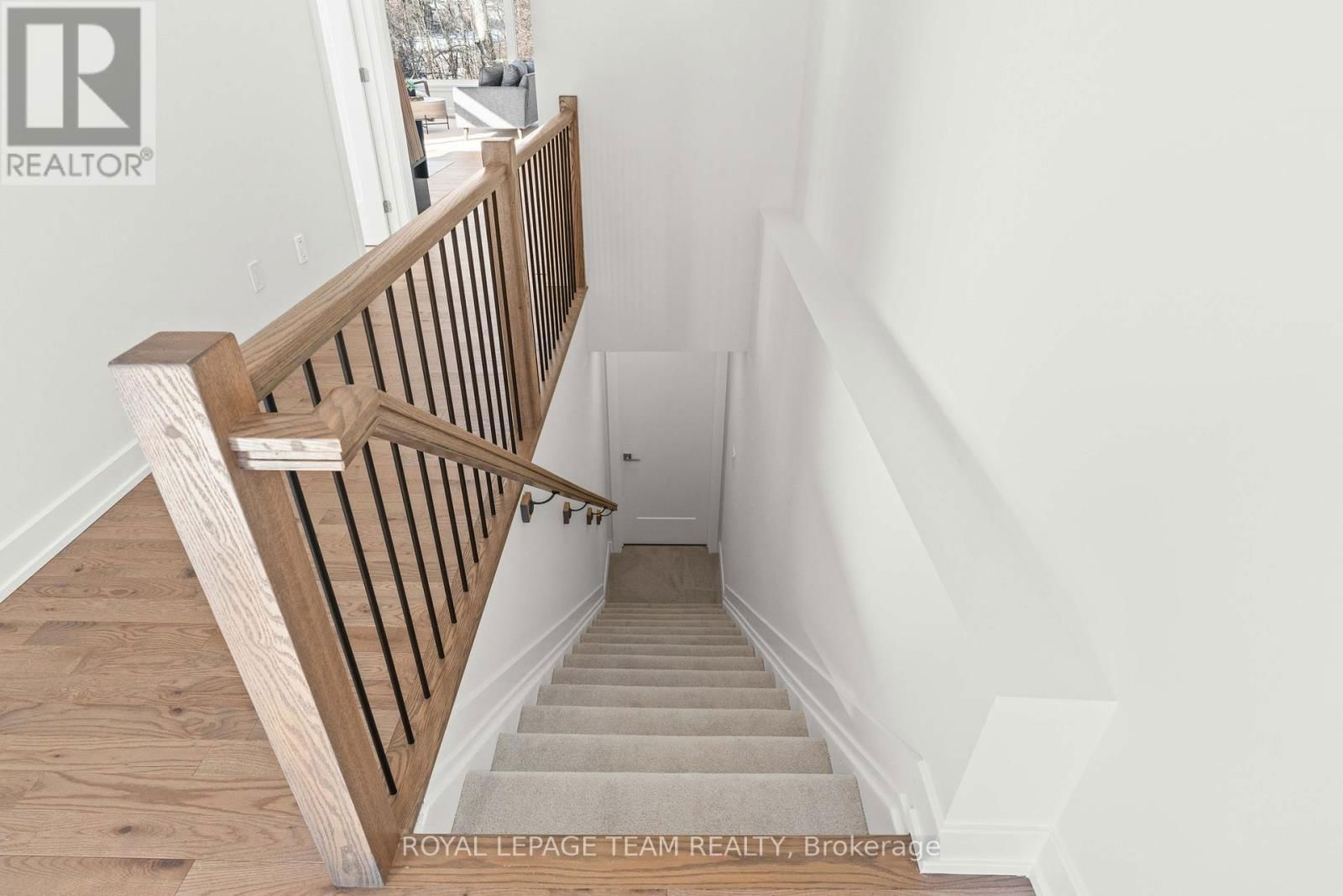 1058 TURNER DRIVE Image 34