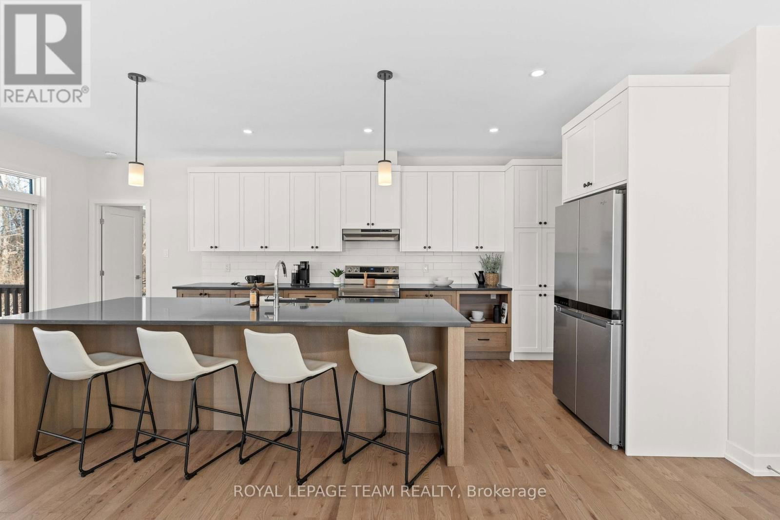 1058 TURNER DRIVE Image 8