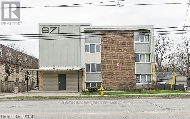 102 - 871 ADELAIDE STREET N Image 9