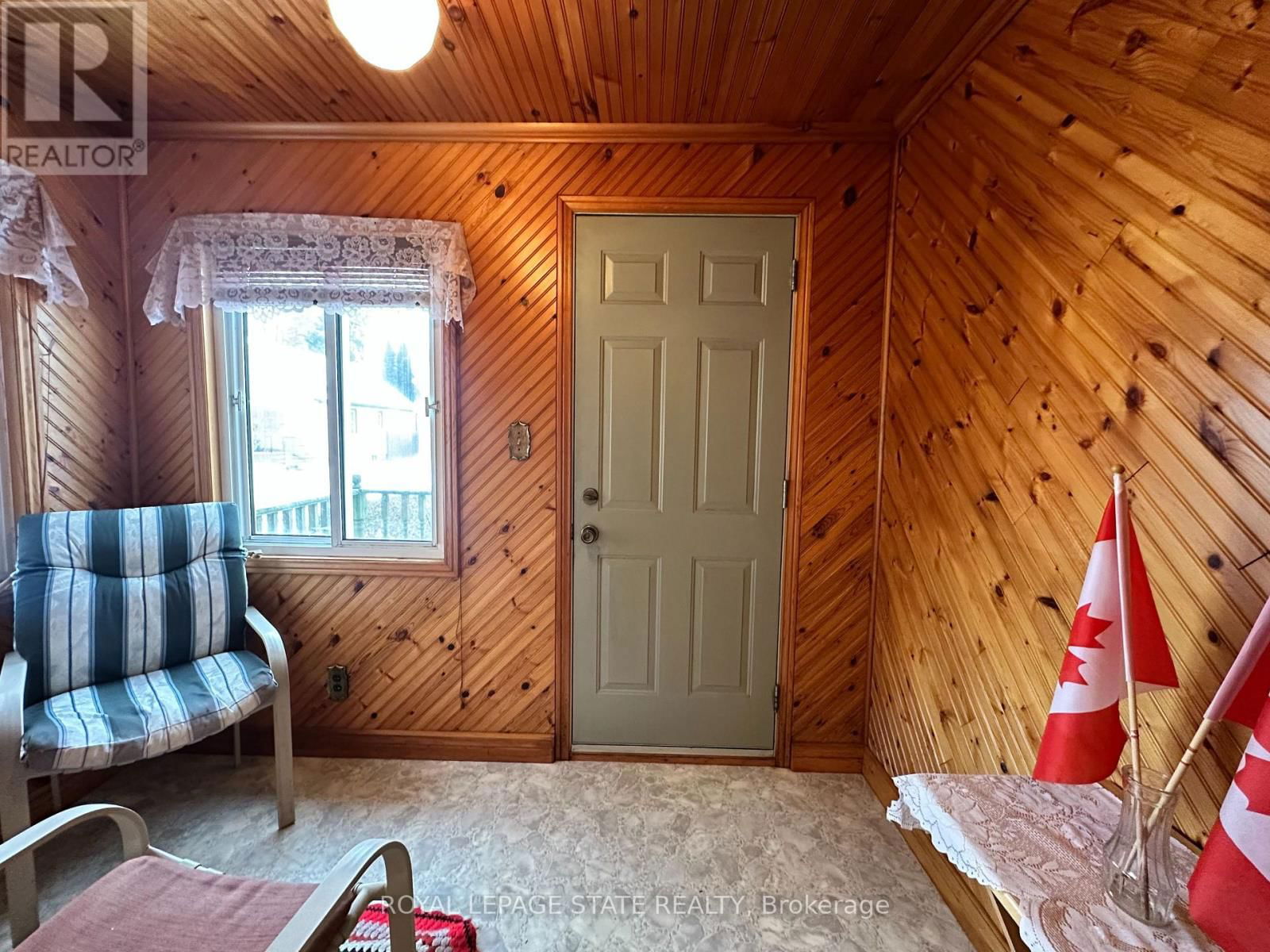 415 GRIFFITH STREET Image 19