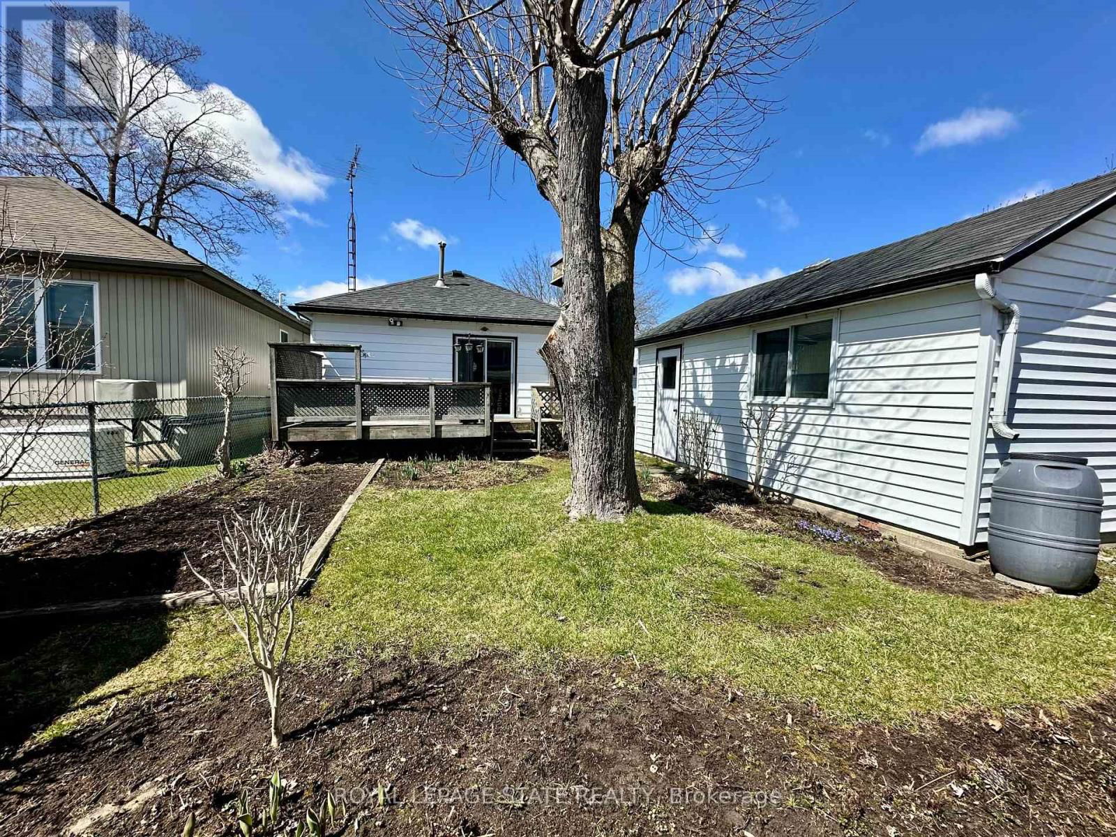 415 GRIFFITH STREET Image 29