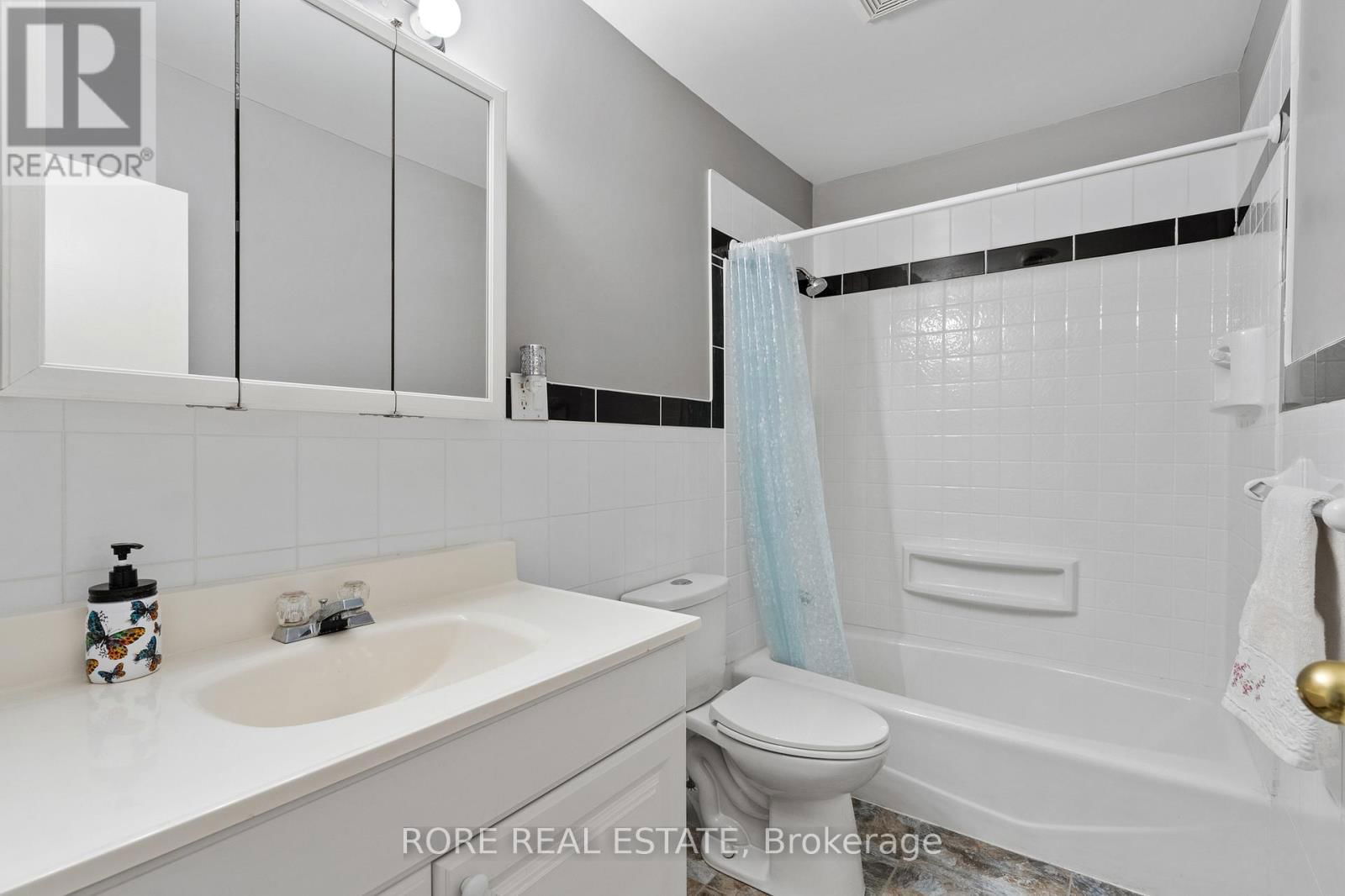 128 COOK AVENUE Image 20