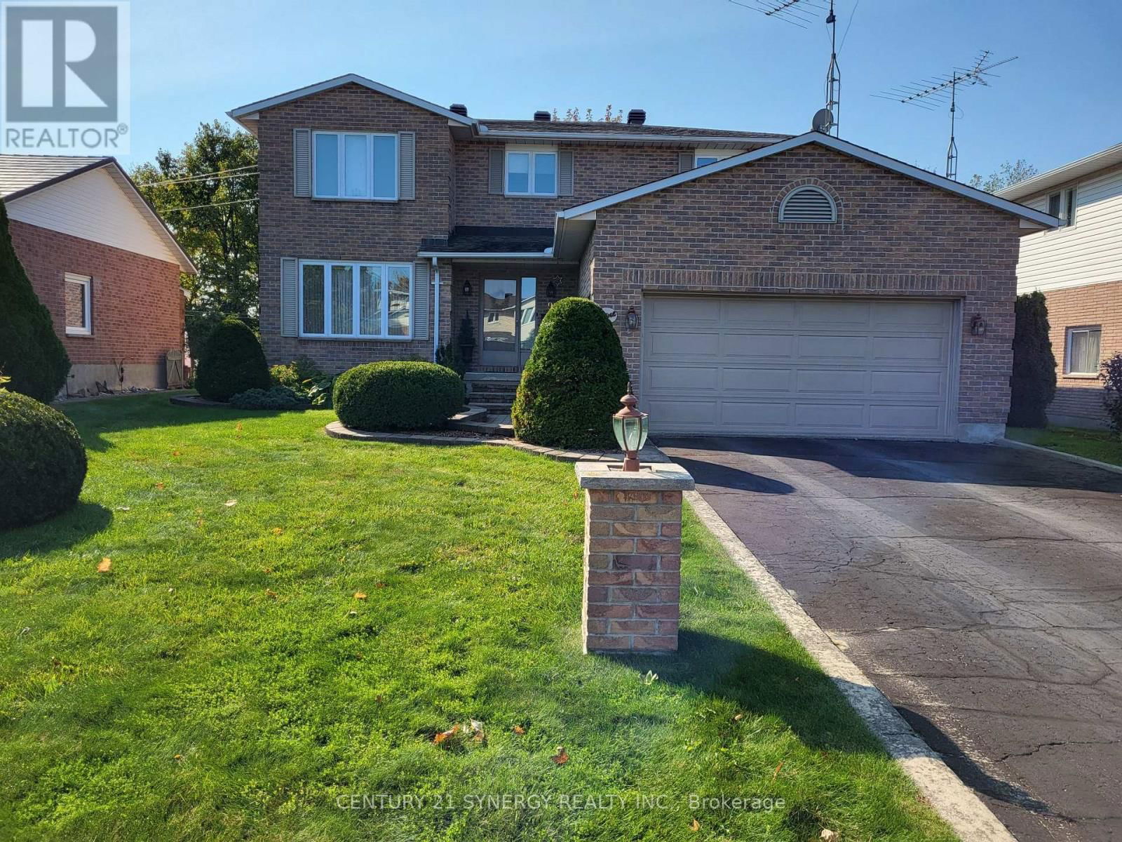 9 DAVIS DRIVE Image 1