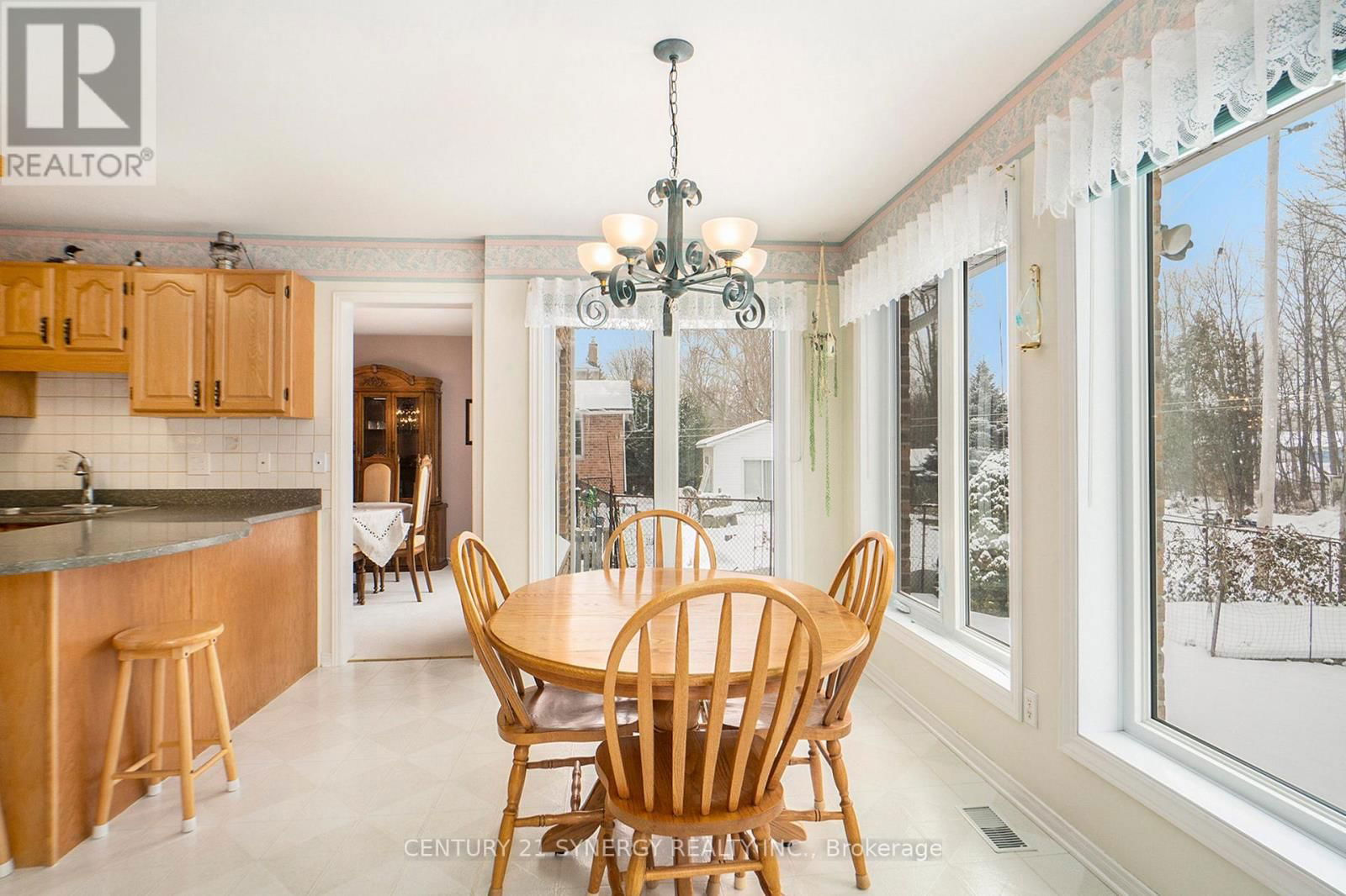 9 DAVIS DRIVE Image 11