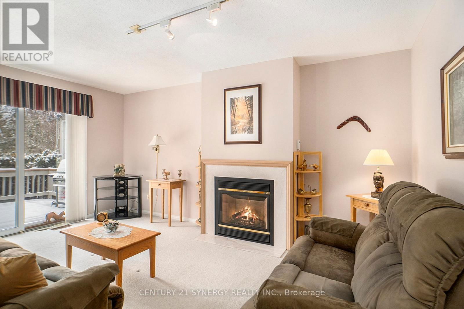 9 DAVIS DRIVE Image 12
