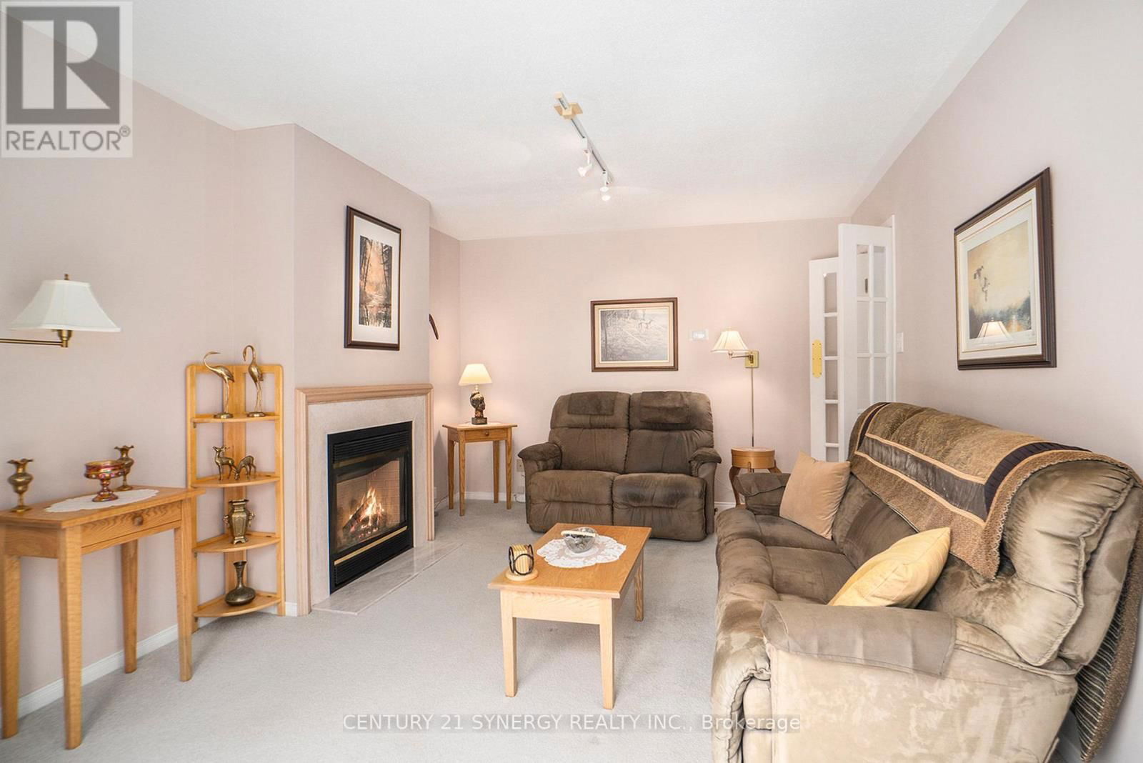 9 DAVIS DRIVE Image 13