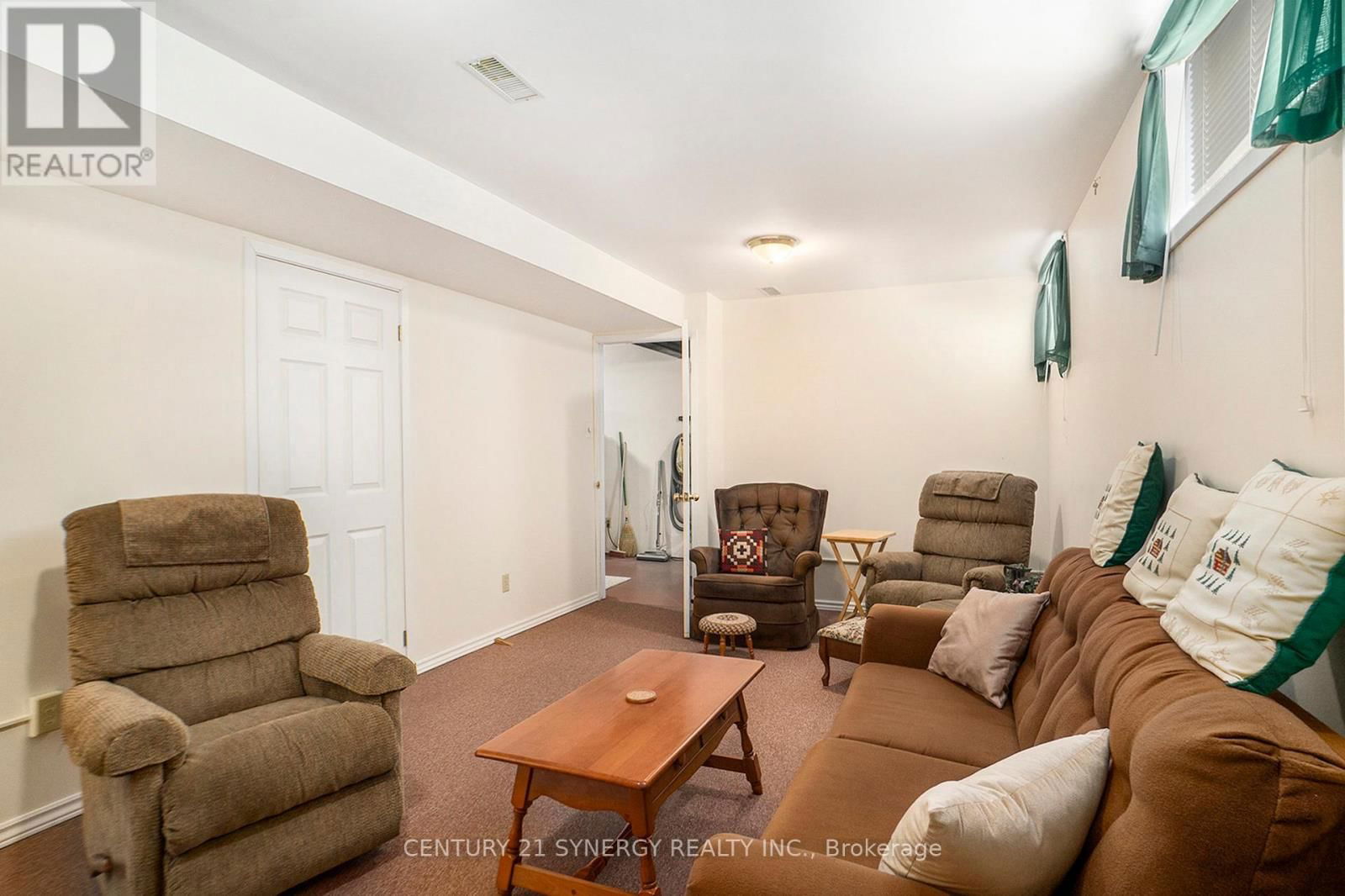 9 DAVIS DRIVE Image 25