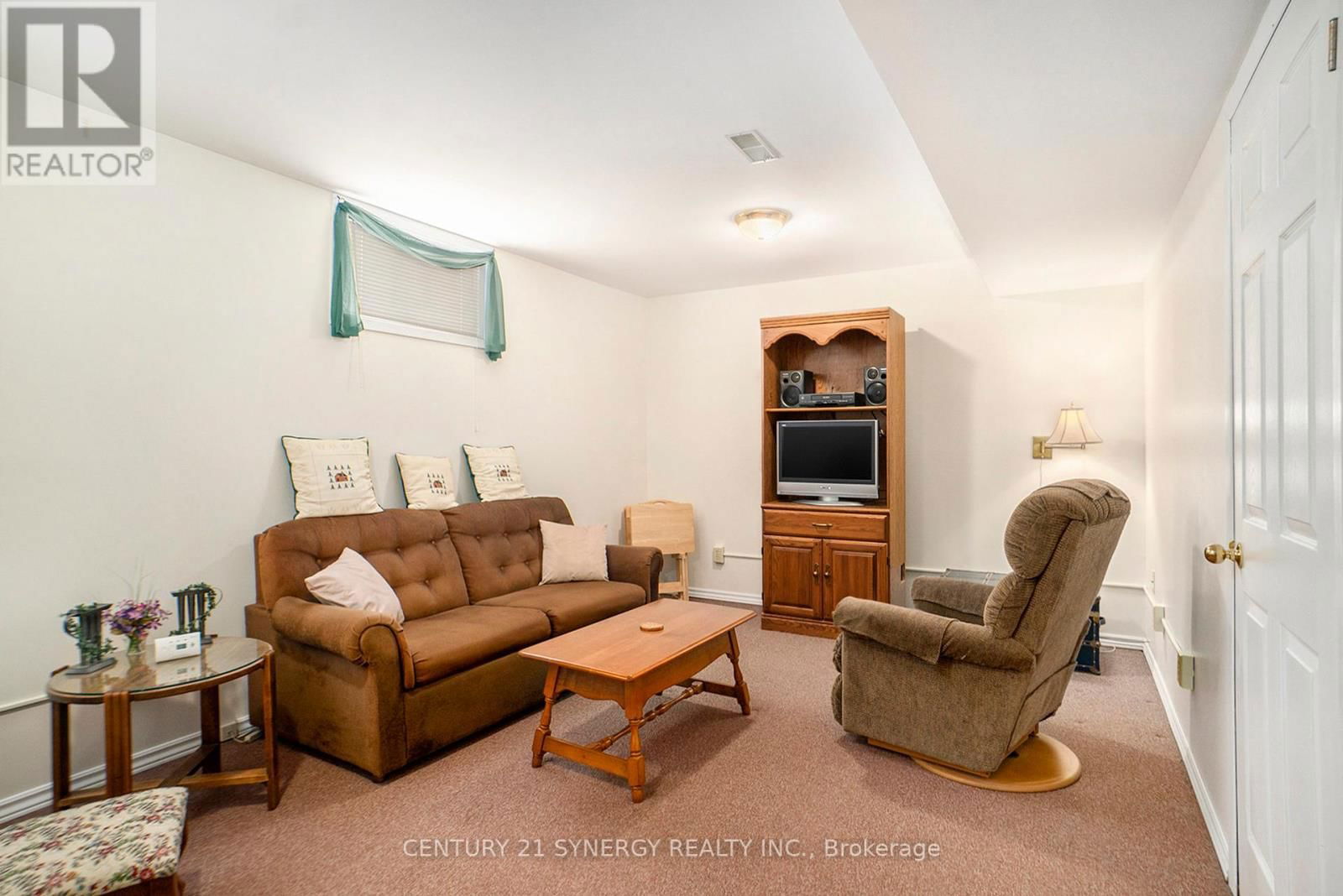 9 DAVIS DRIVE Image 26