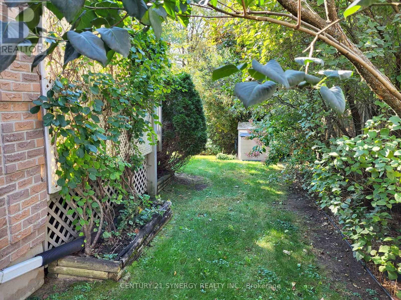 9 DAVIS DRIVE Image 31