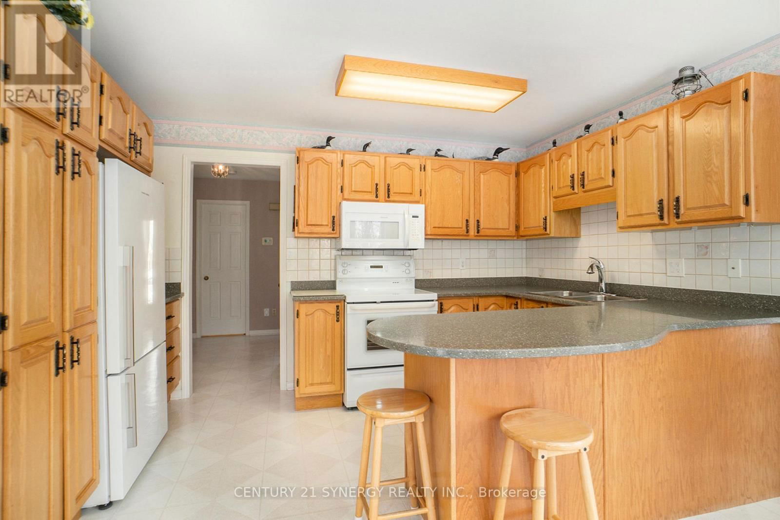 9 DAVIS DRIVE Image 7