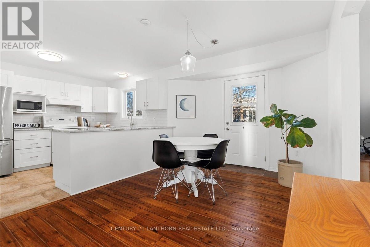 9 REYNOLDS PLACE Image 12