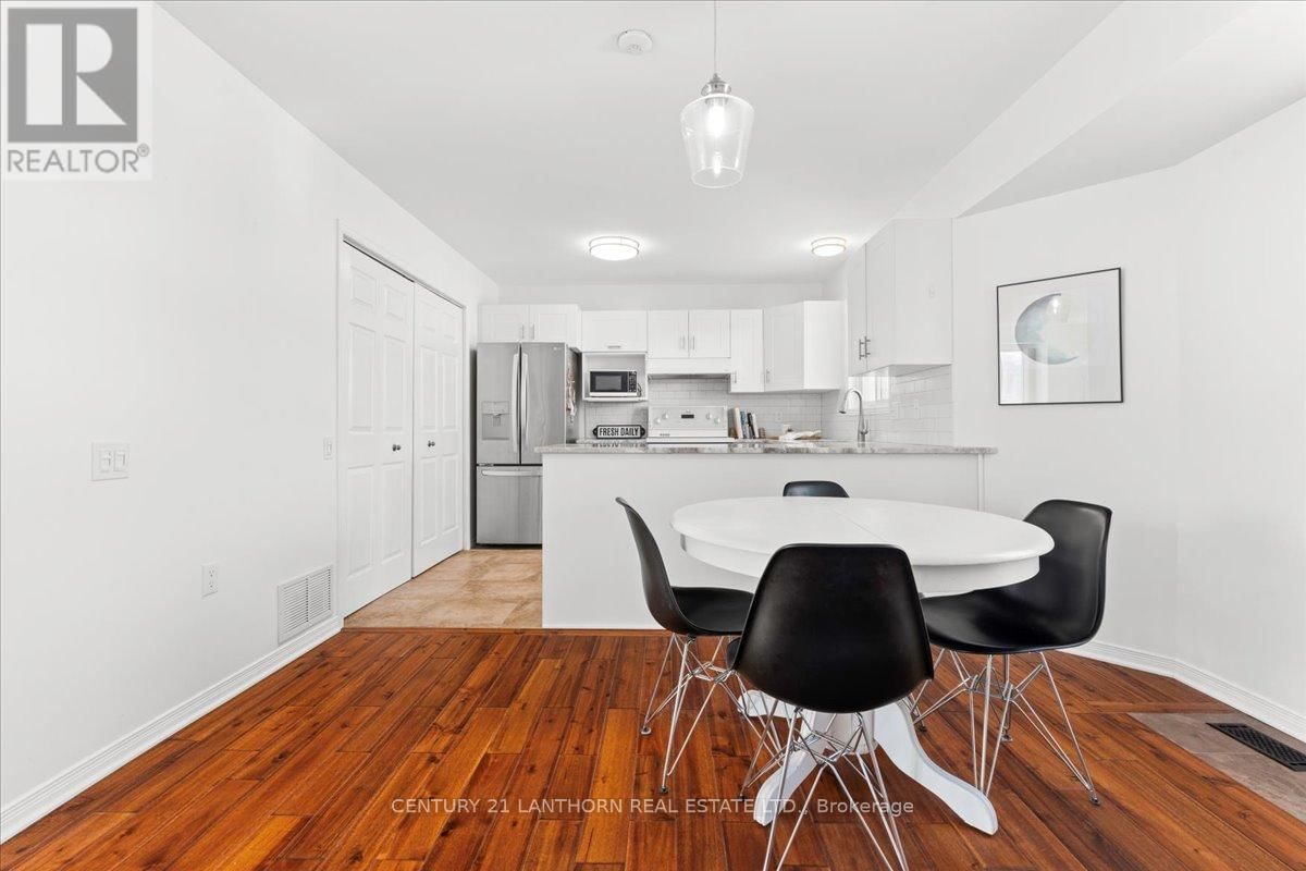 9 REYNOLDS PLACE Image 13