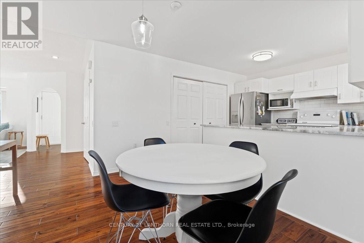 9 REYNOLDS PLACE Image 14