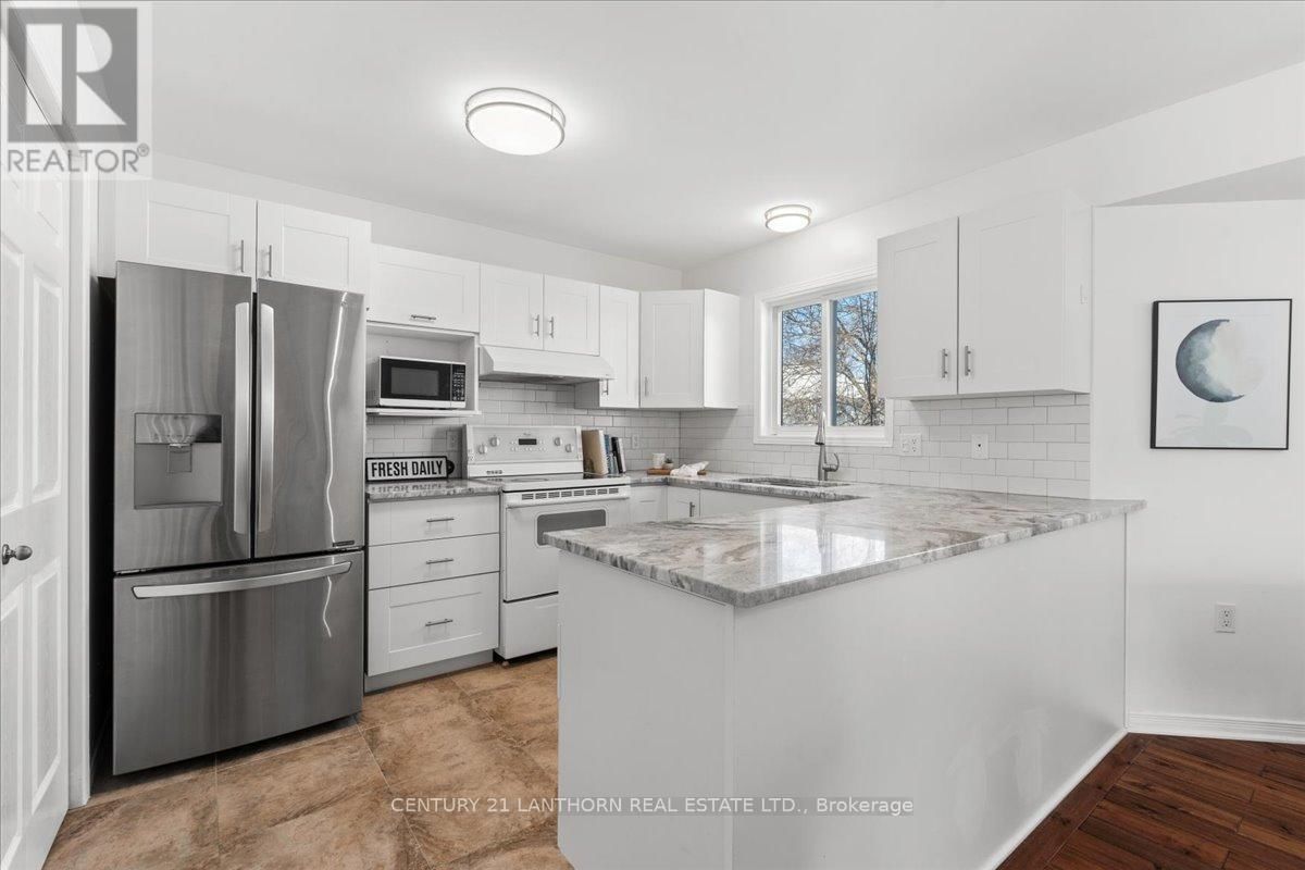 9 REYNOLDS PLACE Image 17