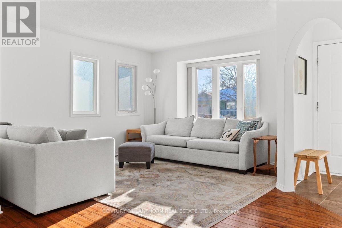 9 REYNOLDS PLACE Image 5