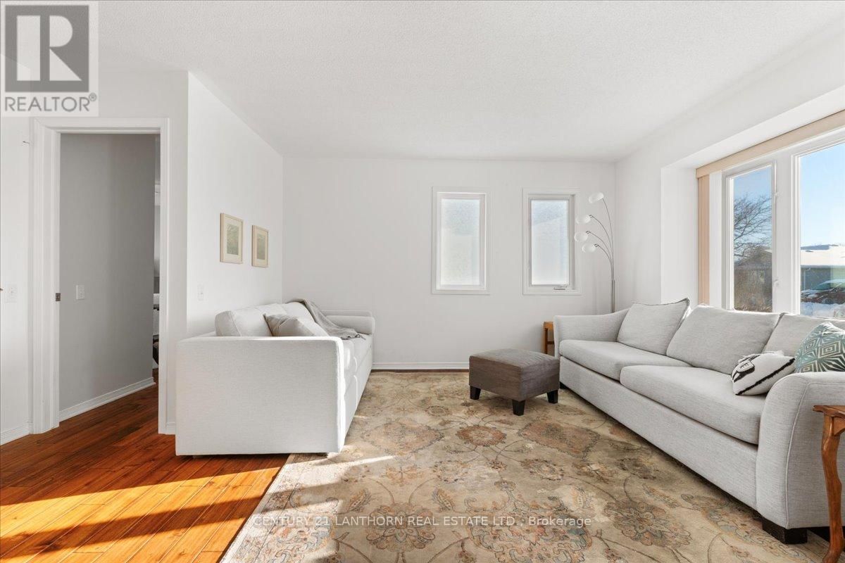 9 REYNOLDS PLACE Image 6