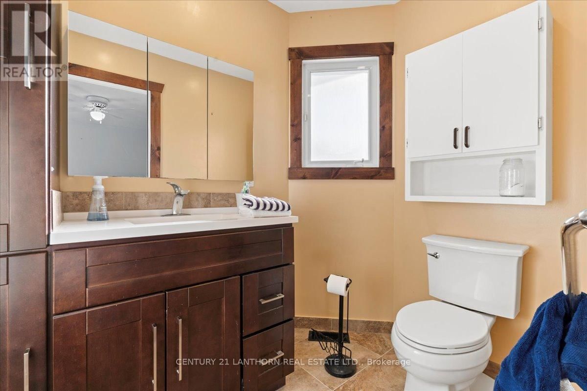 9 REYNOLDS PLACE Image 9