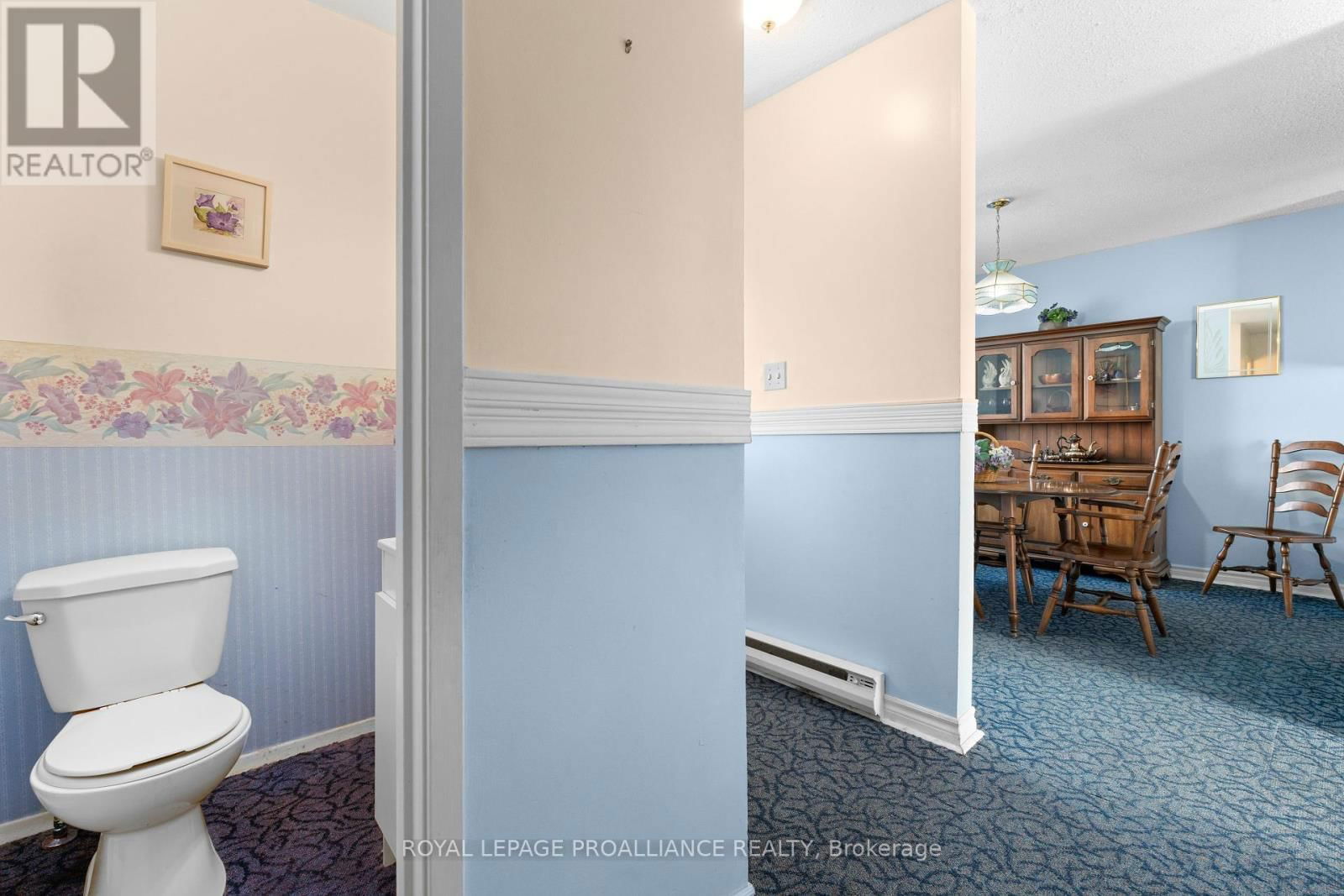 K - 209 NORTH PARK STREET Image 16