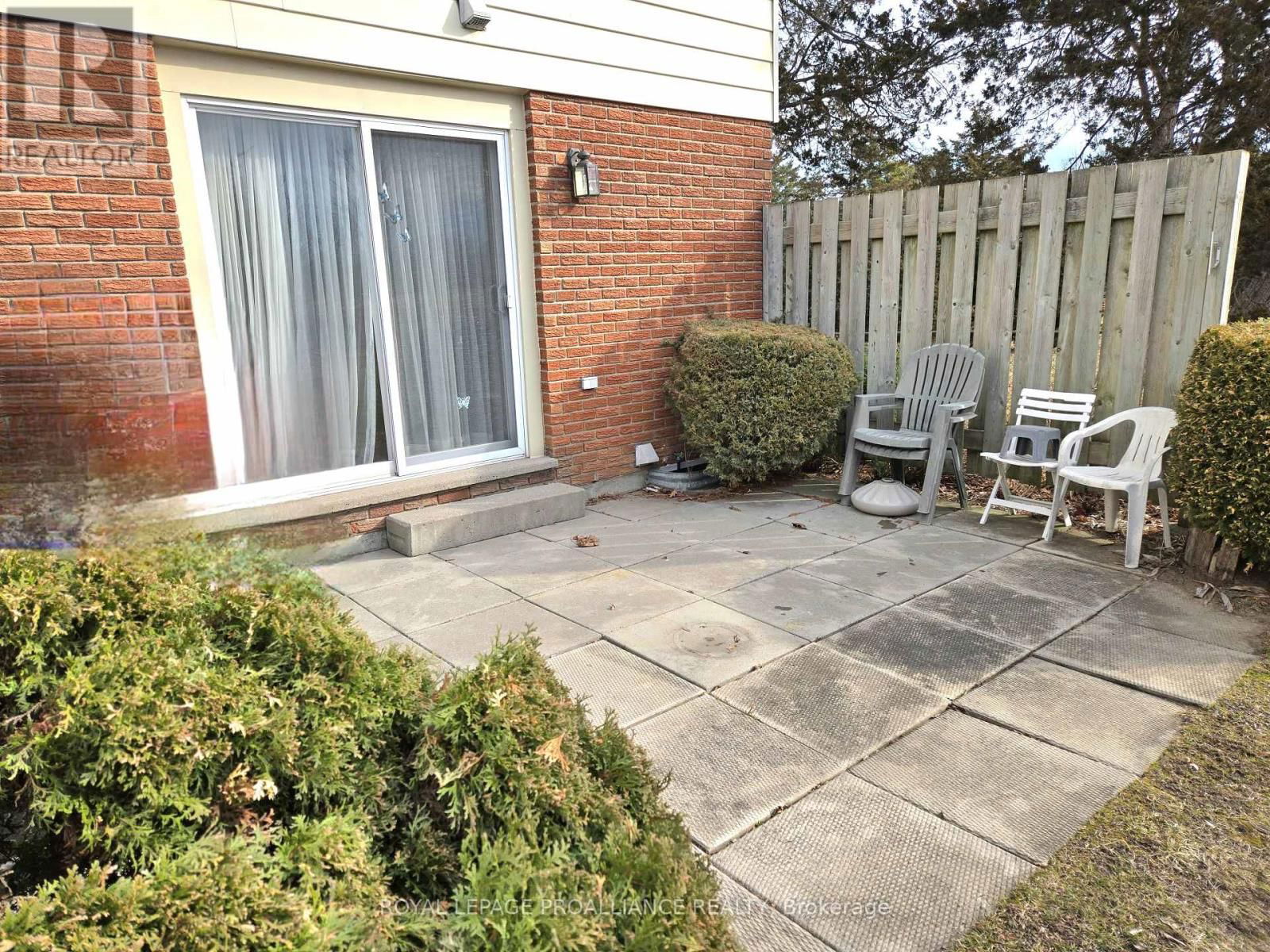 K - 209 NORTH PARK STREET Image 28