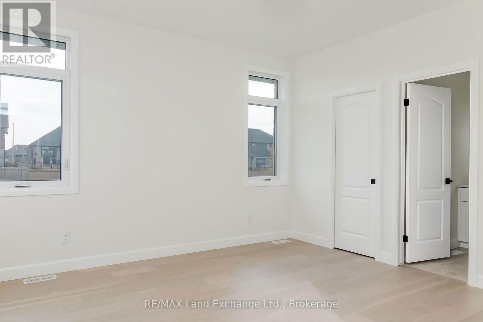 366 MCLEAN CRESCENT Image 15