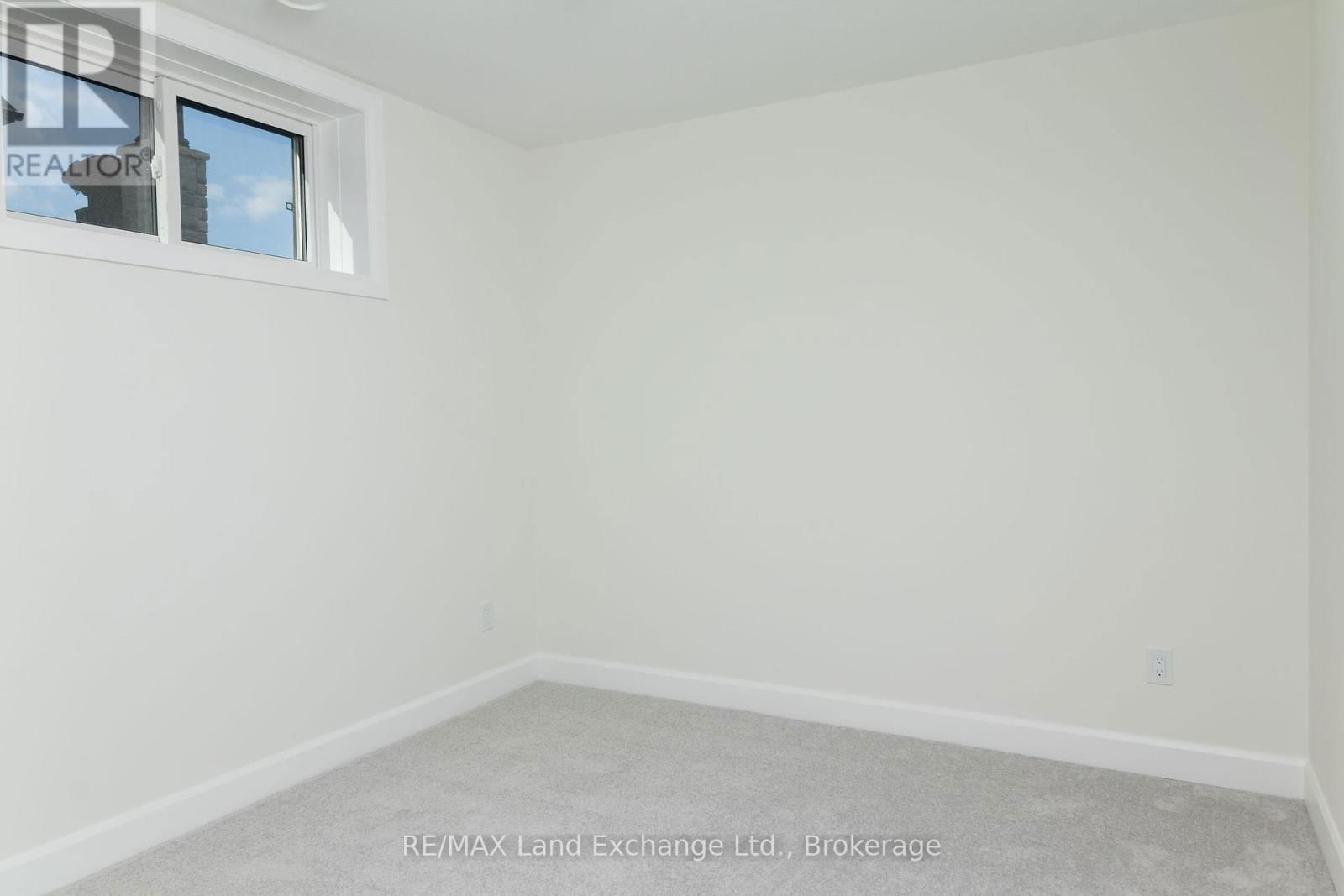 366 MCLEAN CRESCENT Image 20