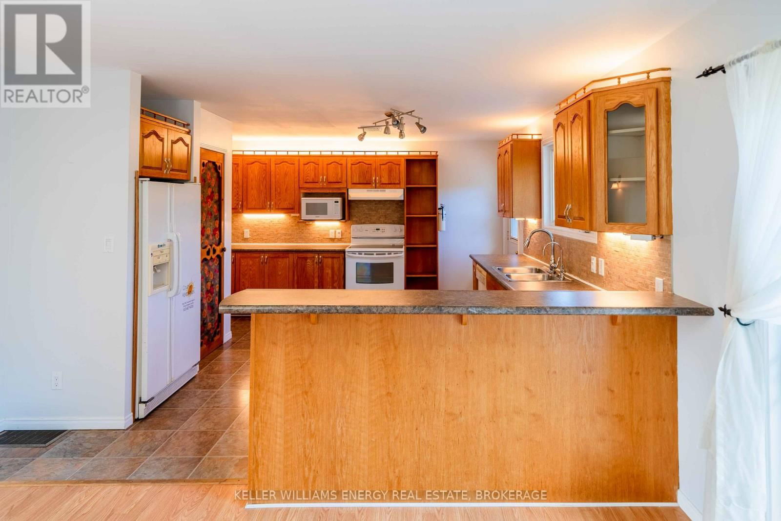 12699 LOYALIST PARKWAY Image 15