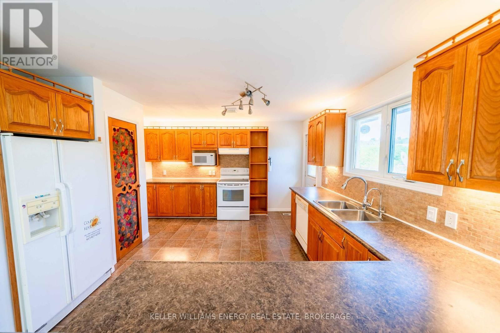 12699 LOYALIST PARKWAY Image 16