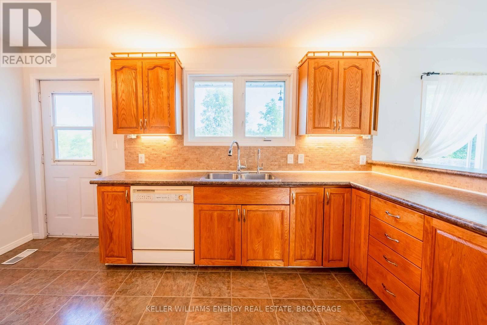 12699 LOYALIST PARKWAY Image 19