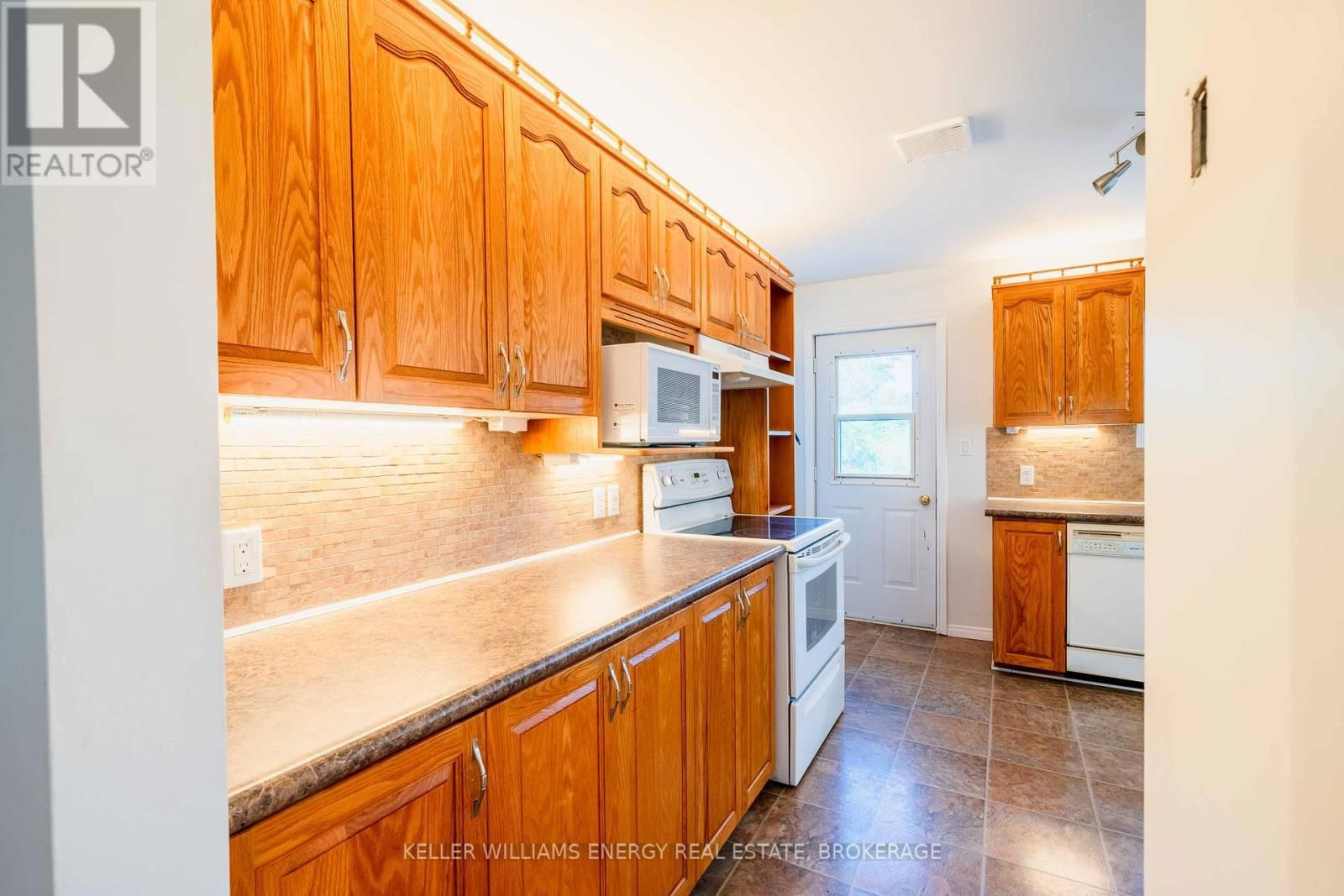 12699 LOYALIST PARKWAY Image 21