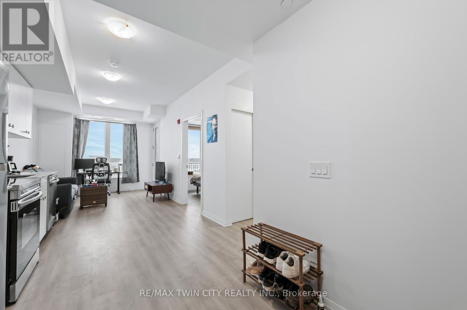 213 - 101 GOLDEN EAGLE ROAD Image 11