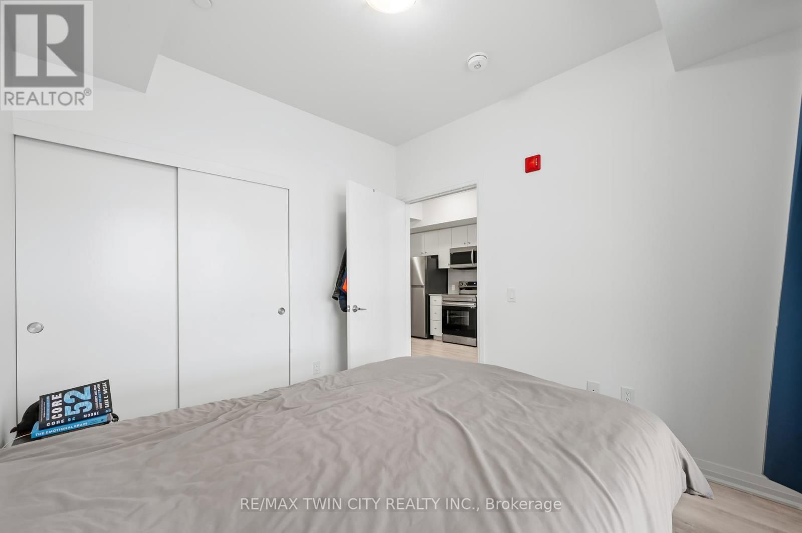 213 - 101 GOLDEN EAGLE ROAD Image 24